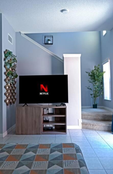 Apartment Ultimate Vacation Near Townhouse